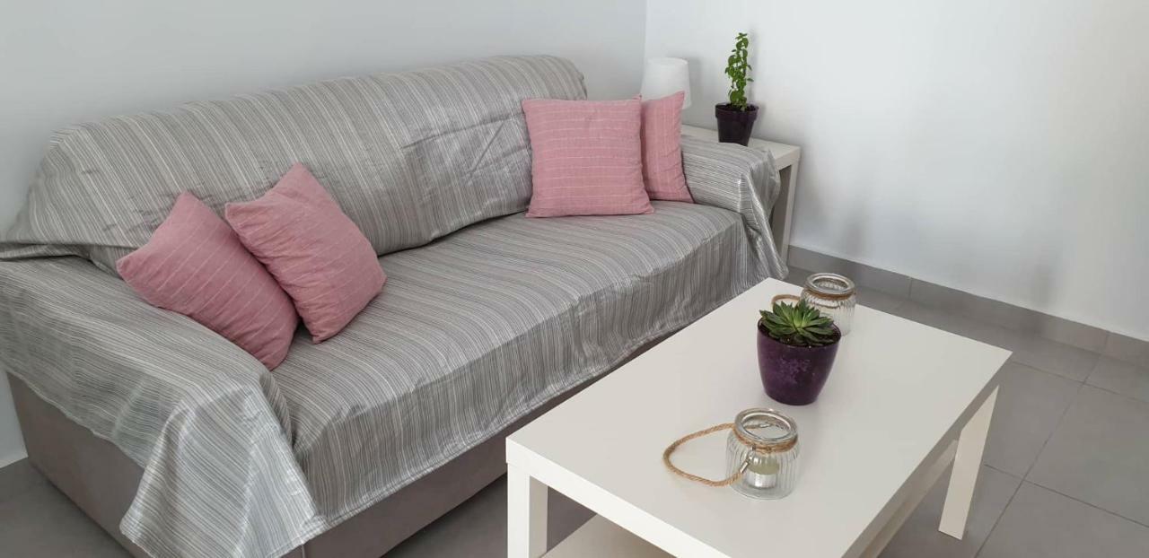 Seaside Apartment Foinikion